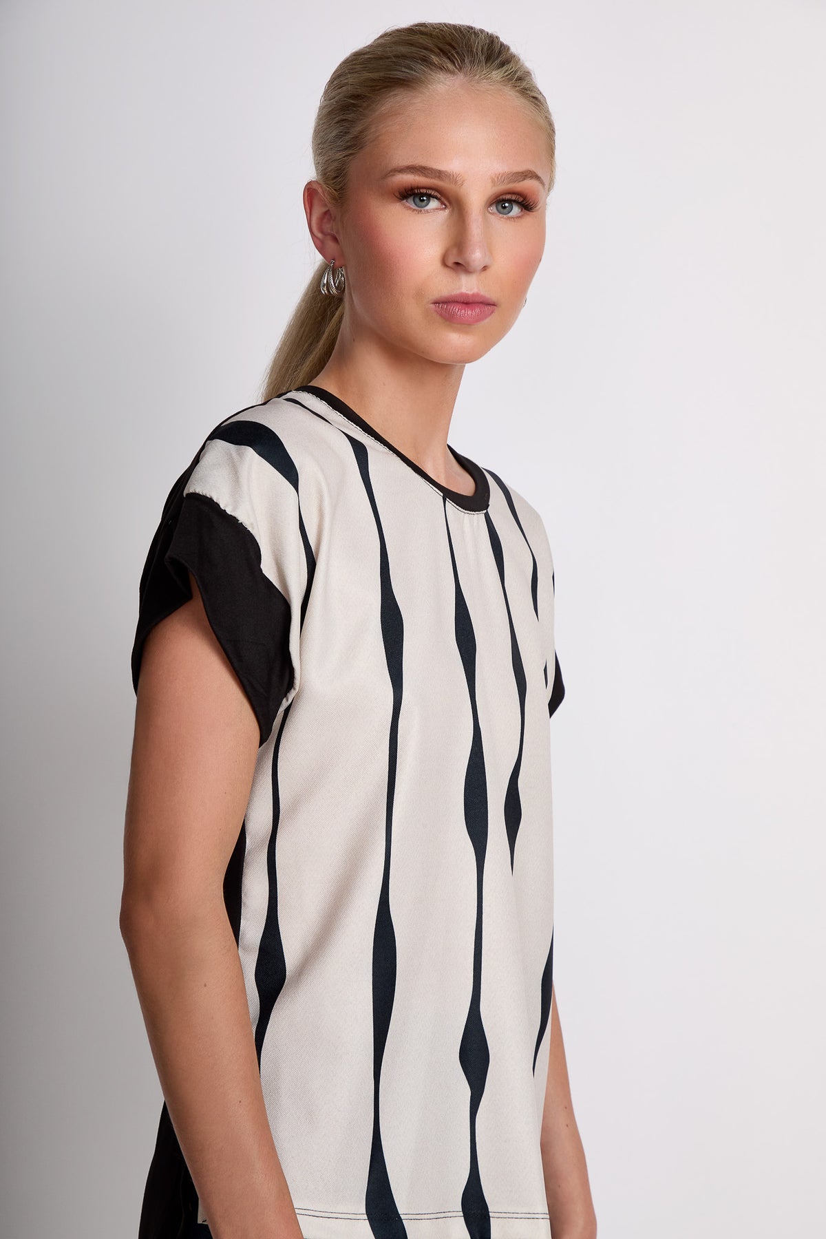 Blusa con frente estampado manga corrida